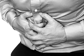 Chỉ vì táo bón mà hỏng cả thận