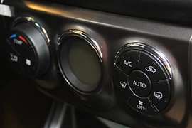 Có nên tắt điều hòa ôtô trước khi tắt máy?