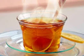 Uống mật ong, tuyệt đối không pha với nước nóng