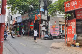 Thanh niên nghi "ngáo đá" chém nhiều người đi đường