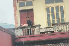 Bắc Ninh: Giải cứu bé gái bị gã đàn ông dùng dao khống chế