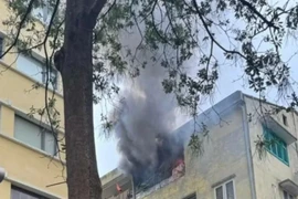 Cháy căn hộ trên phố Hà Nội khi chủ nhà về quê ăn Tết