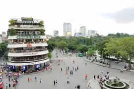Hà Nội thí điểm hạn chế ô tô trên 16 chỗ vào phố cổ