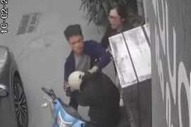 Khung hình phạt nào cho tài xế ô tô Lexus hành hung nam shipper?