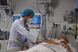 Nam thanh niên bị uốn ván, chi phí điều trị lên tới 350 triệu đồng