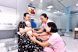 Phòng tiêm vaccine Bệnh viện Quân y 175 chính thức hoạt động