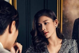Mang bầu lần 2, mỹ nhân The Face vẫn sexy “quên lối”