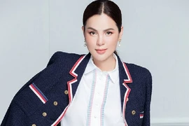 Cận cảnh nhan sắc hoa hậu Phương Lê bước sang tuổi 41