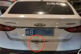 Thấy bàn tay kêu cứu ở cốp xe trước, vội gọi cảnh sát... sự thật không ngờ