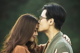Thanh Hằng được Hà Anh Tuấn hôn trán tình tứ
