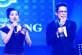 Xuân Hương "tố" từng bị chồng cũ Thanh Bạch vác dao rượt chém