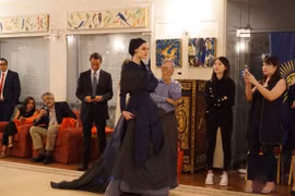 Trình diễn thời trang từ nhựa tái chế kêu gọi bảo vệ môi trường