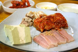 “Phát ói” đặc sản đậm mùi toilet của Hàn Quốc 