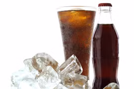 Nguy hiểm chết người khi uống nước lạnh ngày hè