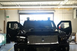 Đại gia Việt chi triệu đô sắm siêu xe bọc thép đắt nhất TG