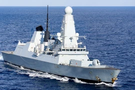 Tàu chiến Anh, Mỹ bị lực lượng Houthi tấn công