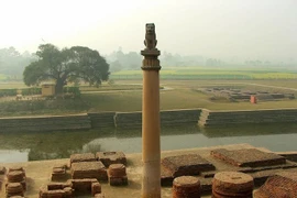 Cột đá nghìn tuổi vẫn nguyên vẹn khó tin, khoa học ngả mũ thán phục