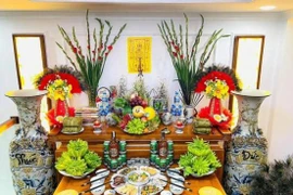 Hết Tết cần hạ ngay 4 thứ trên bàn thờ xuống, để lâu mất lộc