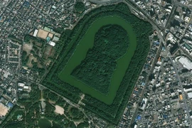 Lăng mộ khổng lồ kỳ bí nhất ở Nhật, chuyên gia cũng "lắc đầu"