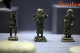 Cận cảnh những báu vật vô giá từ xác tàu cổ ở Việt Nam 