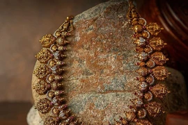 Những món đồ cổ mà mọi phụ nữ đều muốn sở hữu