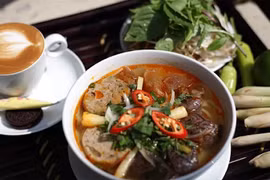 Mối nguy hại của xu hướng “Ăn sáng giờ trưa” của giới trẻ