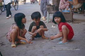 Ảnh hiếm hé lộ tuổi thơ trẻ em Sài Gòn năm 1993