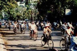 Ảnh độc: Bức tranh giao thông cực thú vị ở TP. HCM năm 1988