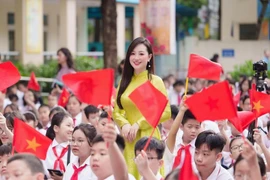 4 cô giáo Gen Z bất ngờ nổi tiếng trên mạng vì xinh như hot girl