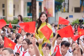 4 cô giáo Gen Z bất ngờ nổi tiếng trên mạng vì xinh như hot girl