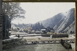 Ảnh màu cực hiếm đẹp như tranh vẽ về ngôi làng gần Kyoto năm 1926