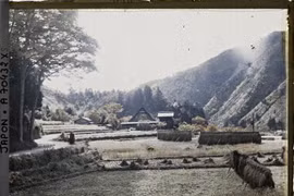 Ảnh màu cực hiếm đẹp như tranh vẽ về ngôi làng gần Kyoto năm 1926