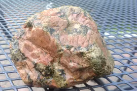 Sự thật bất ngờ về khoáng vật chiếm hơn 50% lớp vỏ Trái Đất