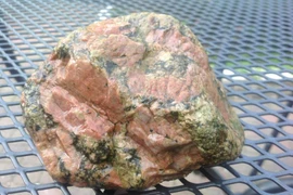 Sự thật bất ngờ về khoáng vật chiếm hơn 50% lớp vỏ Trái Đất