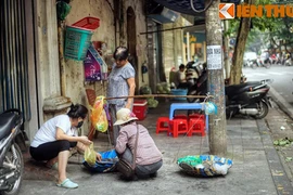 Con phố mang tên món ăn 'nhầy nhụa' ở Hà Nội xưa giờ ra sao?