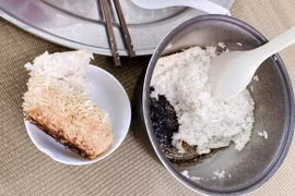 Mẹ chồng nhờ con dâu cắm cơm, cháy khét nồi dính luôn vào ghế