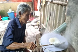 Làng bánh tráng nức tiếng 500 năm ở Đà Nẵng