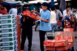 Ảnh Việt Nam năm 1993 độc đáo qua lăng kính của Paula Bronstein