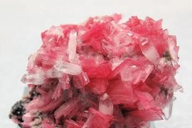 Khoáng vật màu hồng lại làm mê mẩn người xem