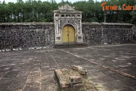 Lăng mộ phụ thân vua Gia Long và những giai thoại 