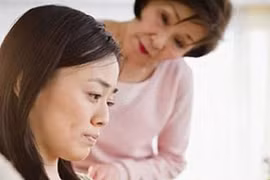 Vợ luôn thái độ với mẹ chồng nhưng bắt tôi có hiếu với nhà ngoại