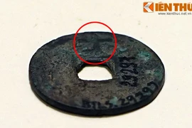 Chi tiết cực lạ ở đồng tiền cổ nhất người Việt phát hành 
