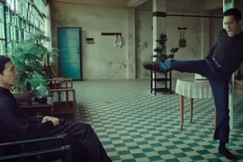 Video: Lý Tiểu Long biểu biểu diễn tốc độ trước mặt Diệp Vấn