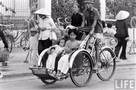 Ảnh cực sinh động về đường phố Sài Gòn xưa trên tạp chí LIFE 