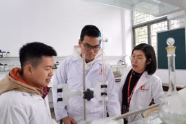 Nữ tiến sỹ về nước khởi nghiệp, bỏ lương tiền tỷ ở trời Tây