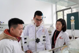 Nữ tiến sỹ về nước khởi nghiệp, bỏ lương tiền tỷ ở trời Tây