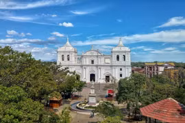 Kiến trúc lạ lùng của nhà thờ cổ nổi tiếng nhất Trung Mỹ