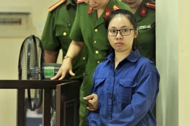 Tử hình bị cáo đầu độc chị họ bằng cyanua