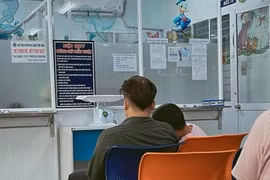 Diễm Hương cảm giác mình như người dưng khi chứng kiến cảnh này