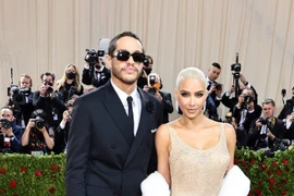 Bộ váy phản cảm nhất 2022